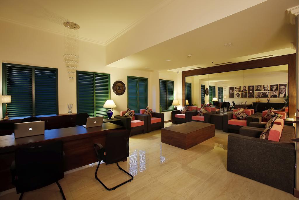 Mammamia Boutique Hotel Kochi Exteriör bild